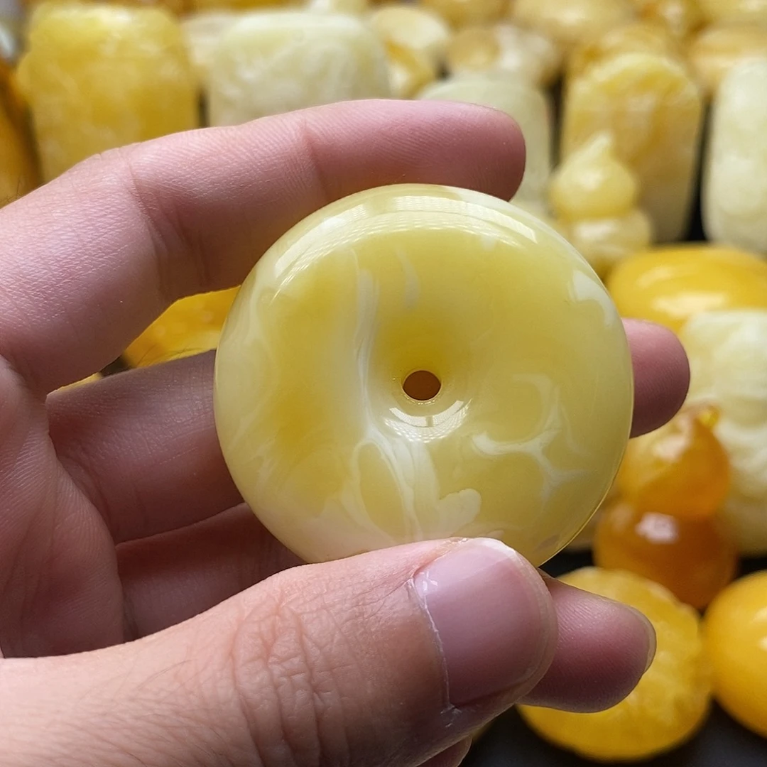 琥珀颈饰未镶嵌琥珀蜜蜡吊坠