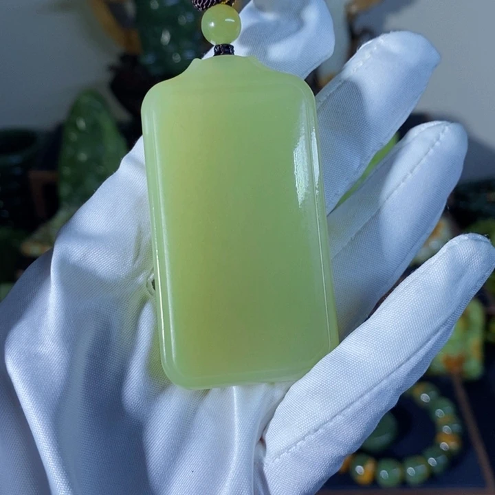 吊坠(赠链)未镶嵌和田玉笑**事