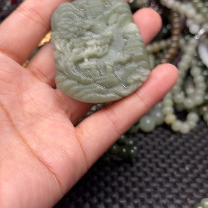 颈饰未镶嵌和田玉