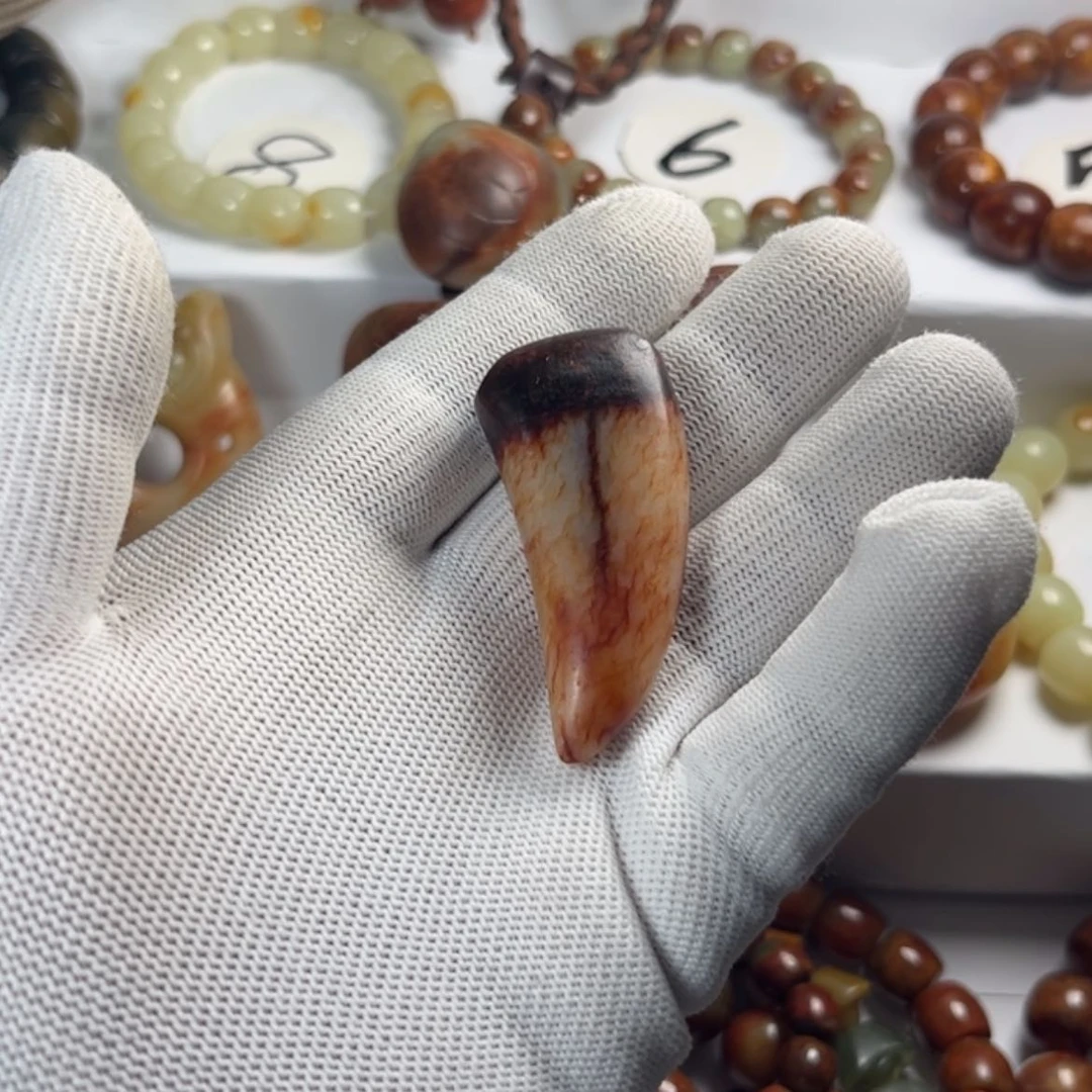 【闪购商品】未镶嵌透闪石质玉挂件风**淡