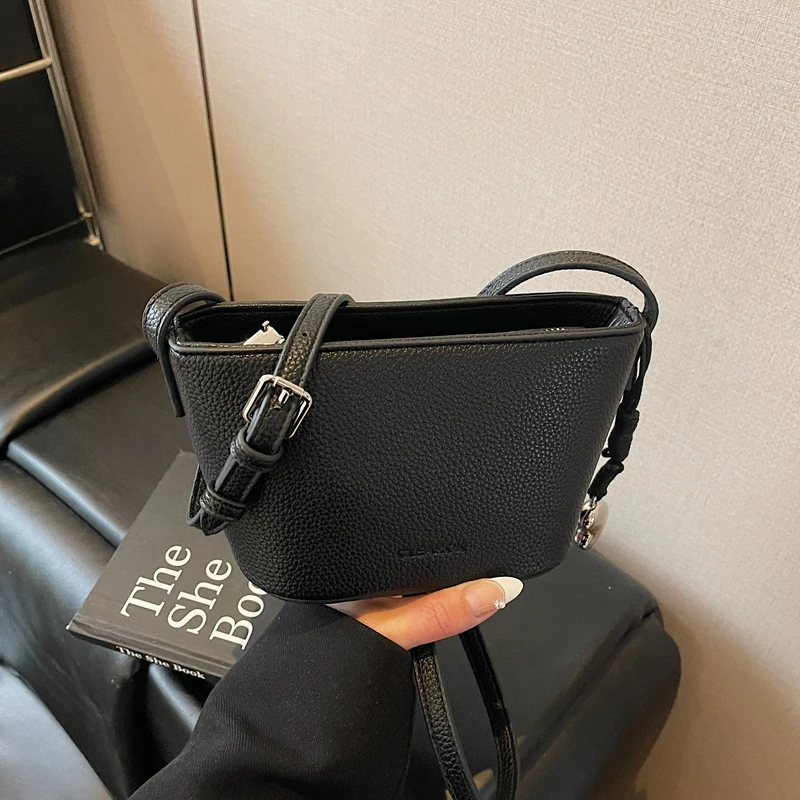 10323153简约荔枝纹时尚百搭小元宝包迷你单肩斜挎小船包精致休闲