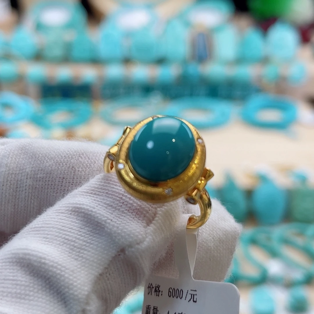 18K金镶嵌绿松石珠宝奇石
