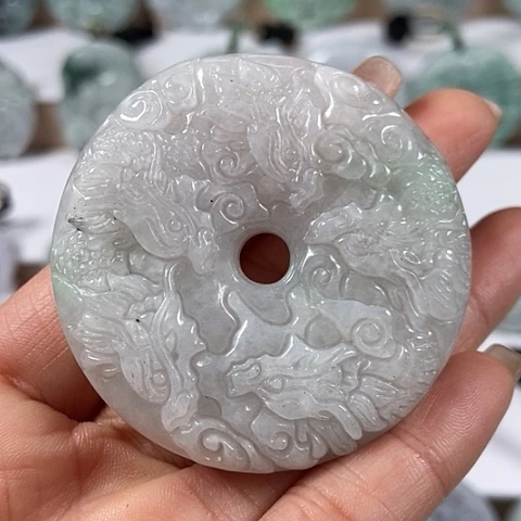 翡翠颈饰未镶嵌九龙扣两面工福利