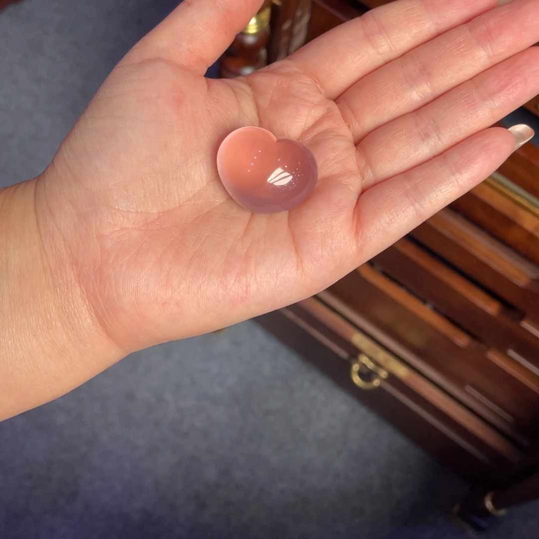 颈饰未镶嵌芙蓉石粉水晶屁桃