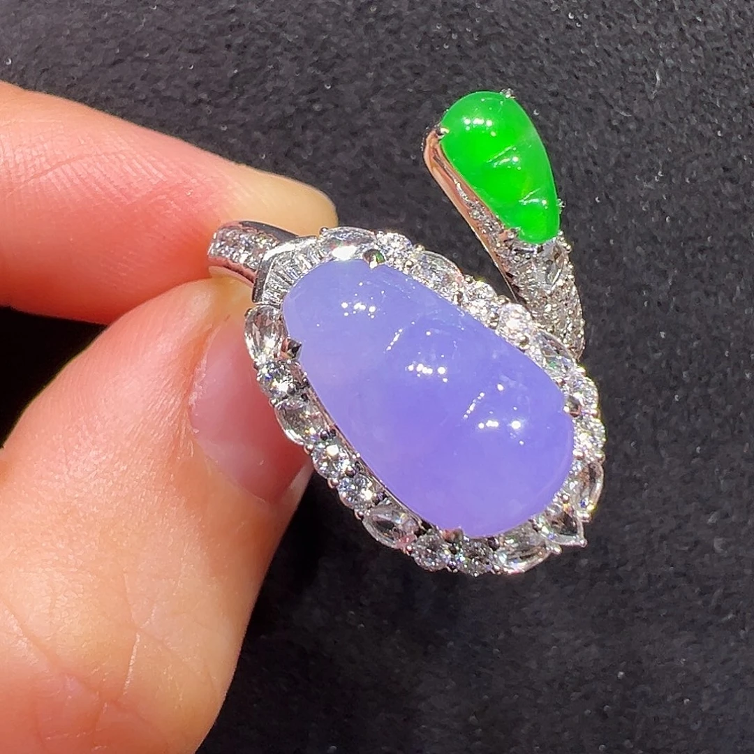 翡翠18K金镶嵌戒指