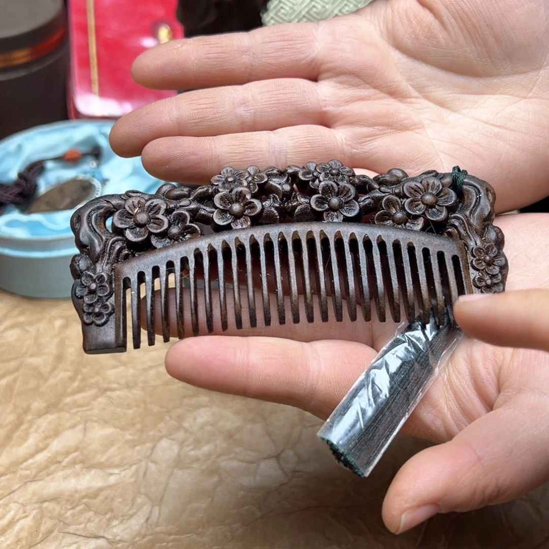 大叶紫檀（黑酸枝木类）