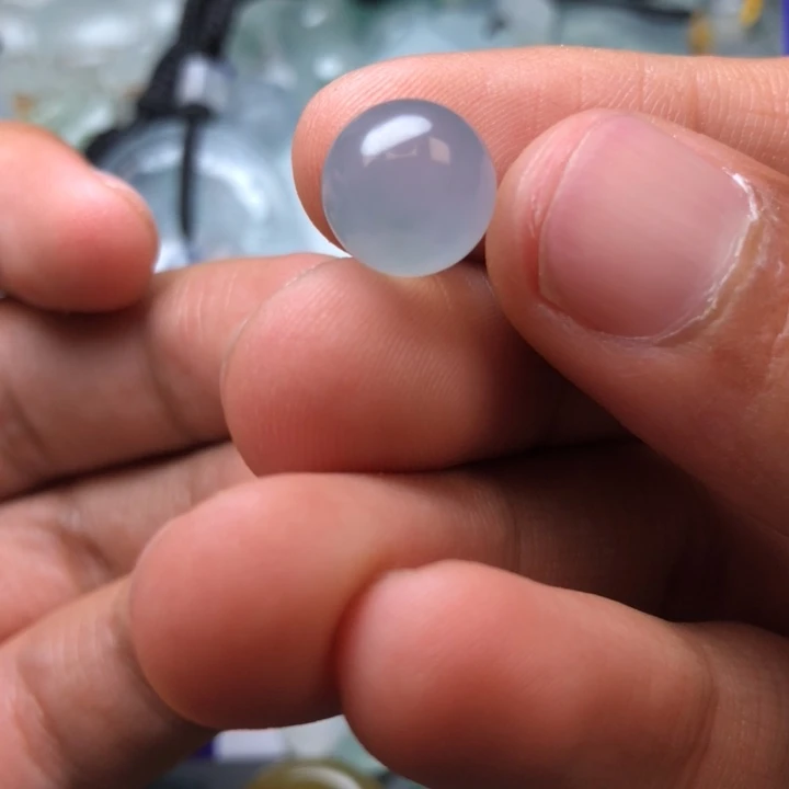 定制翡翠未镶嵌q****u挂件