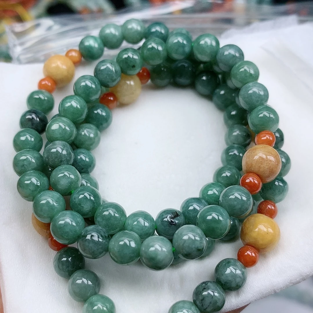 翡翠颈饰未镶嵌手串