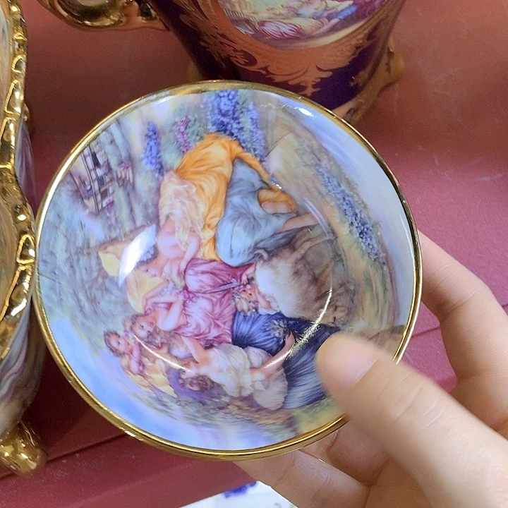 瓷片微瑕2只……………………………………