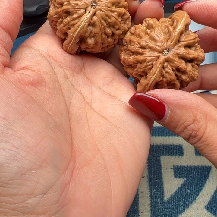 吊坠桃核文玩金公子48