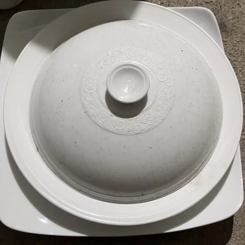 9寸手工高岭土盖碗一个有底