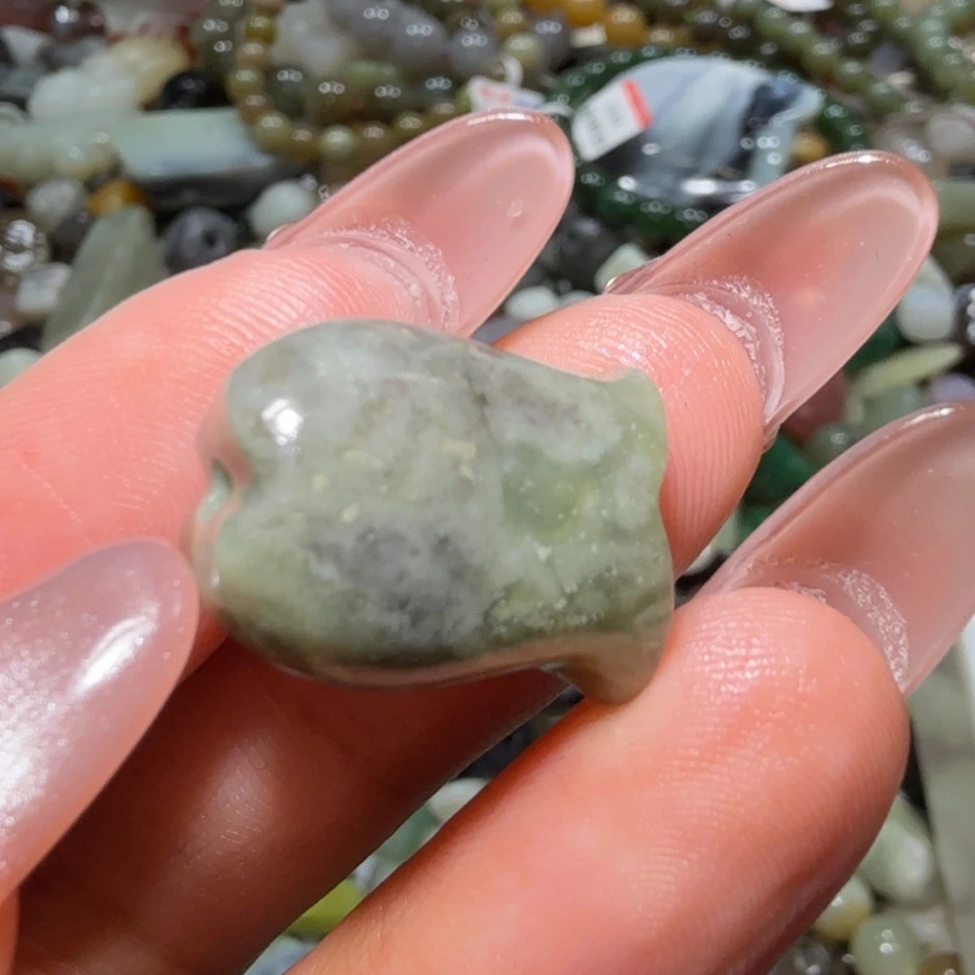 和田玉未镶嵌珠宝半成品