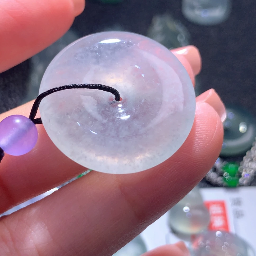 翡翠未镶嵌颈饰缅甸