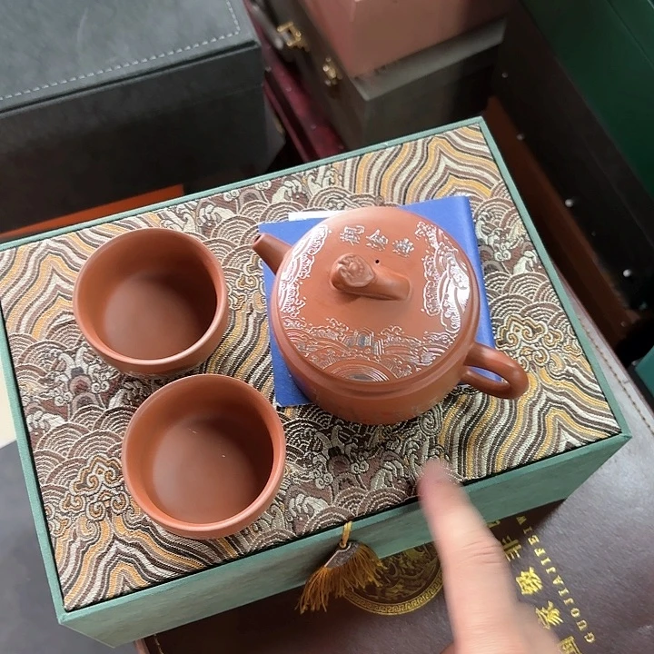 孤品茶具套装等。