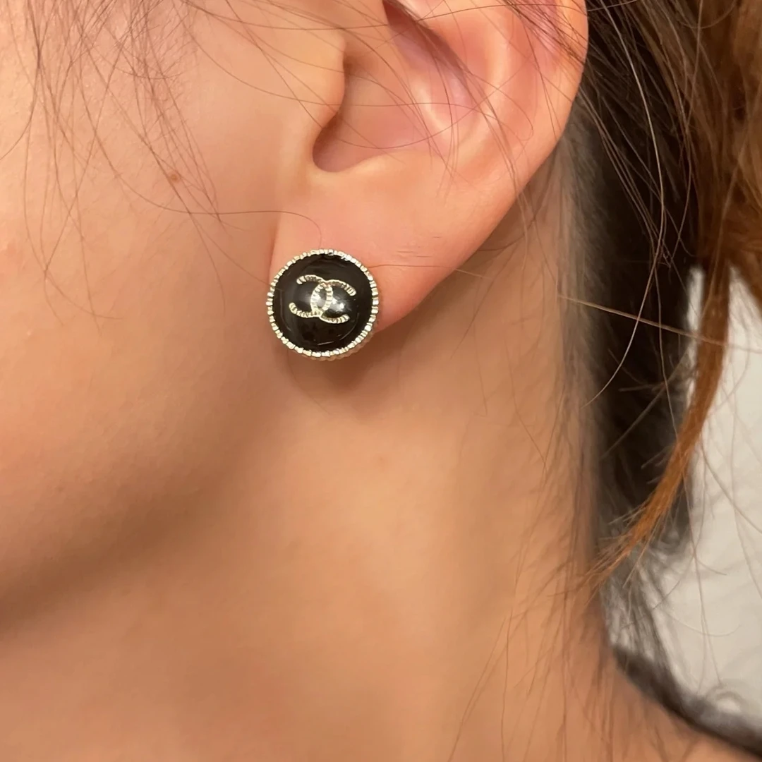 99新 Chanel/香奈儿 耳钉圆形