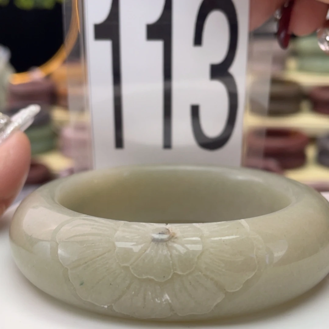 【闪购商品】石英质玉手镯未镶嵌