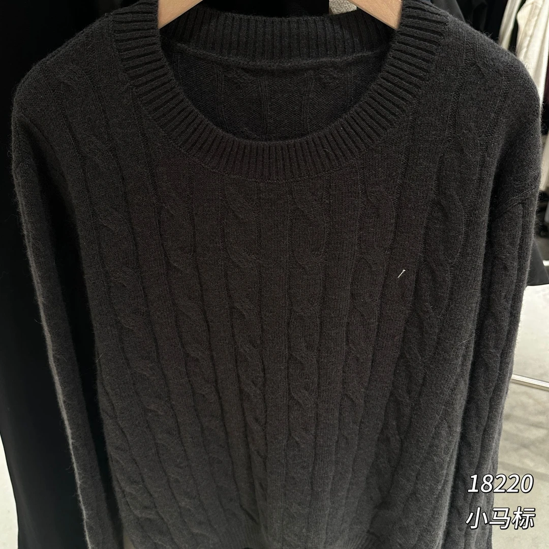 18220（部分无水洗唛介意慎拍）CHUXUN圆领绞花小马标长袖针织衫