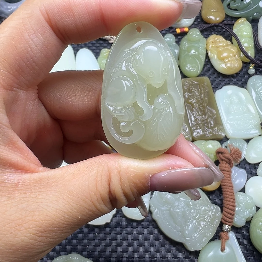 和田玉未镶嵌吊坠(不含链)卡45