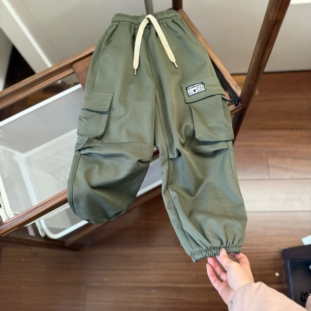 【编号N890】850-17-儿童抽绳口袋大标加绒工装裤军绿色-LLG