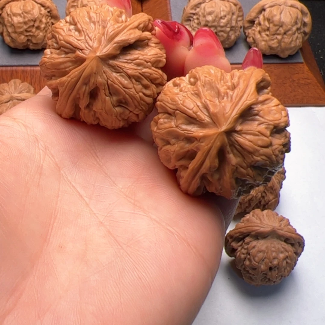 文玩核桃把件红锦鲤38