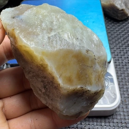 和田玉（糖玉）未镶嵌珠宝半成品