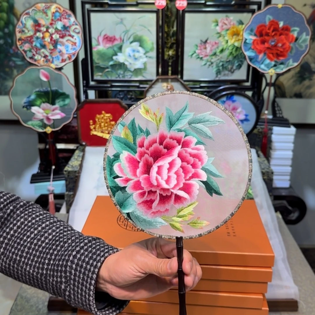 刺绣刺绣工艺精湛