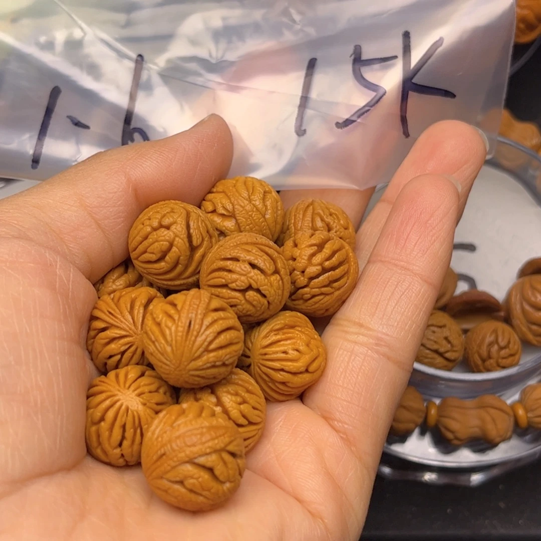 用***8吊坠桃核龙纹桃核