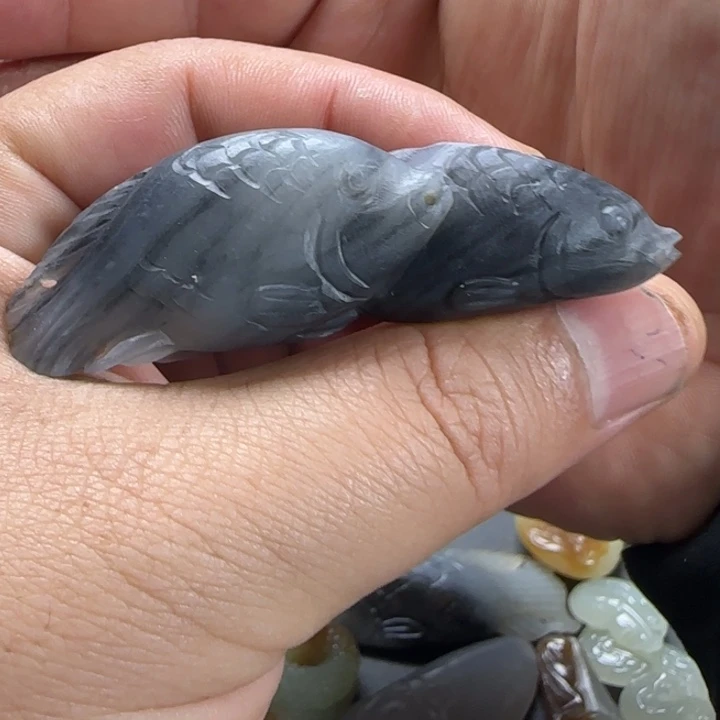 和田玉未镶嵌颈饰定制