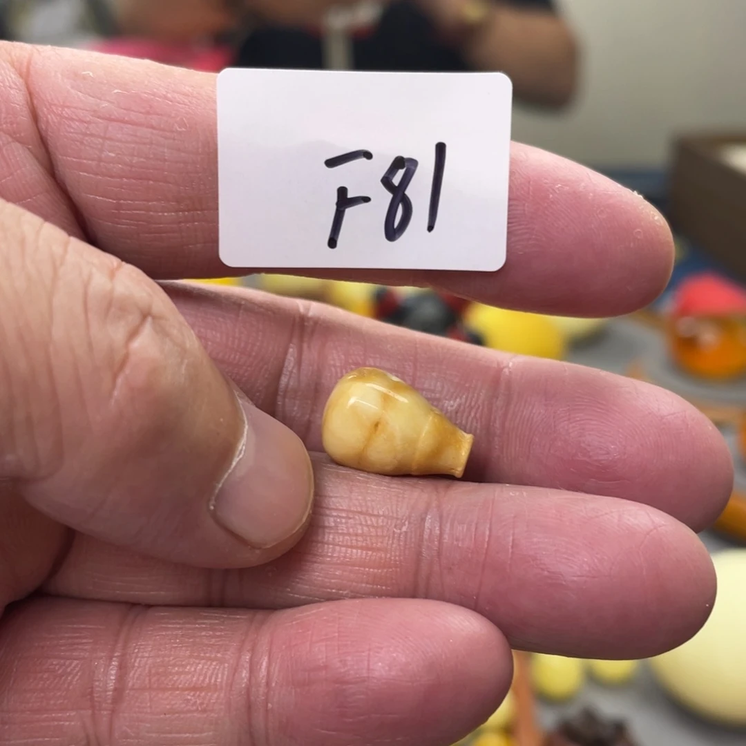 手链琥珀未镶嵌多样性发，发其中一件