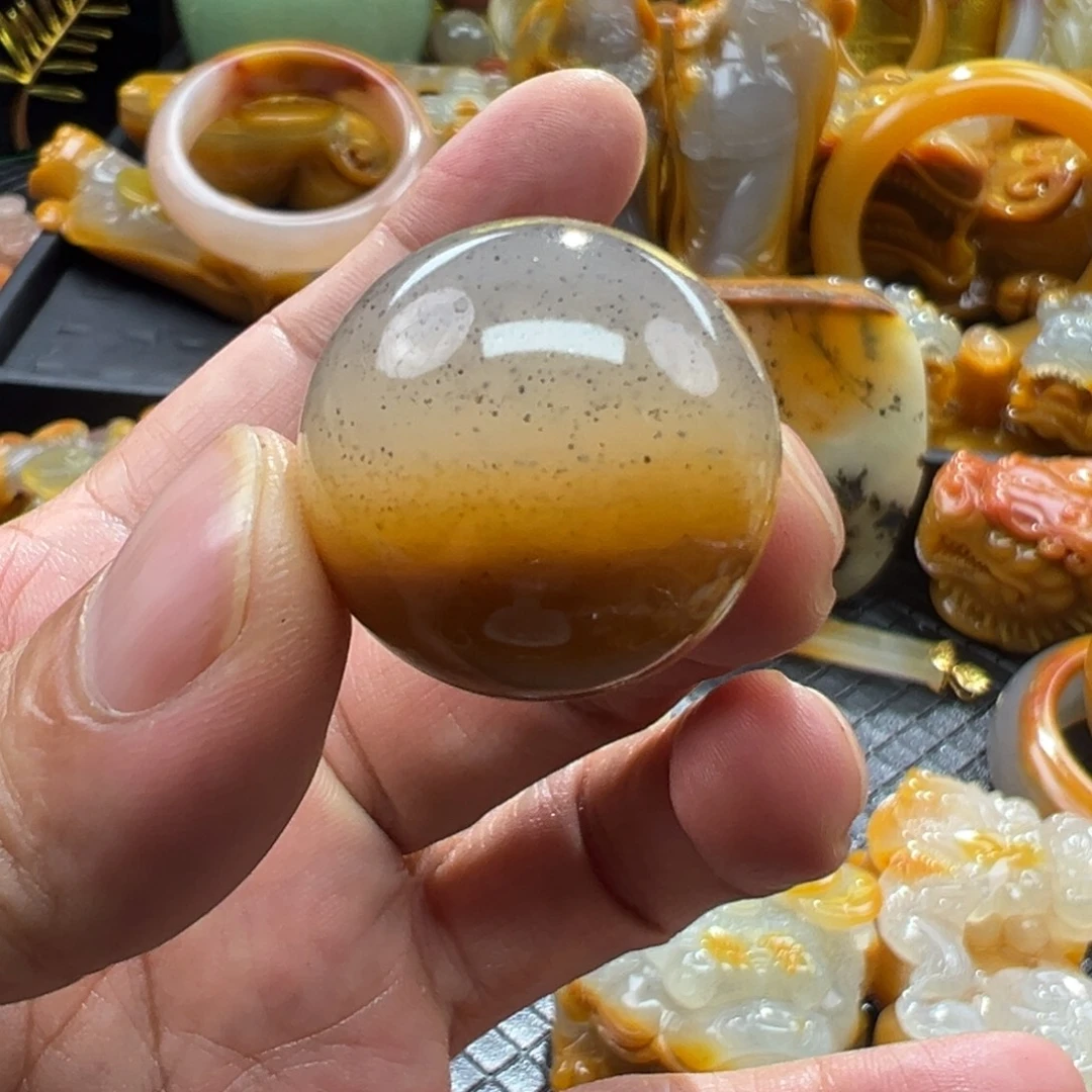 石英质玉未镶嵌颈饰