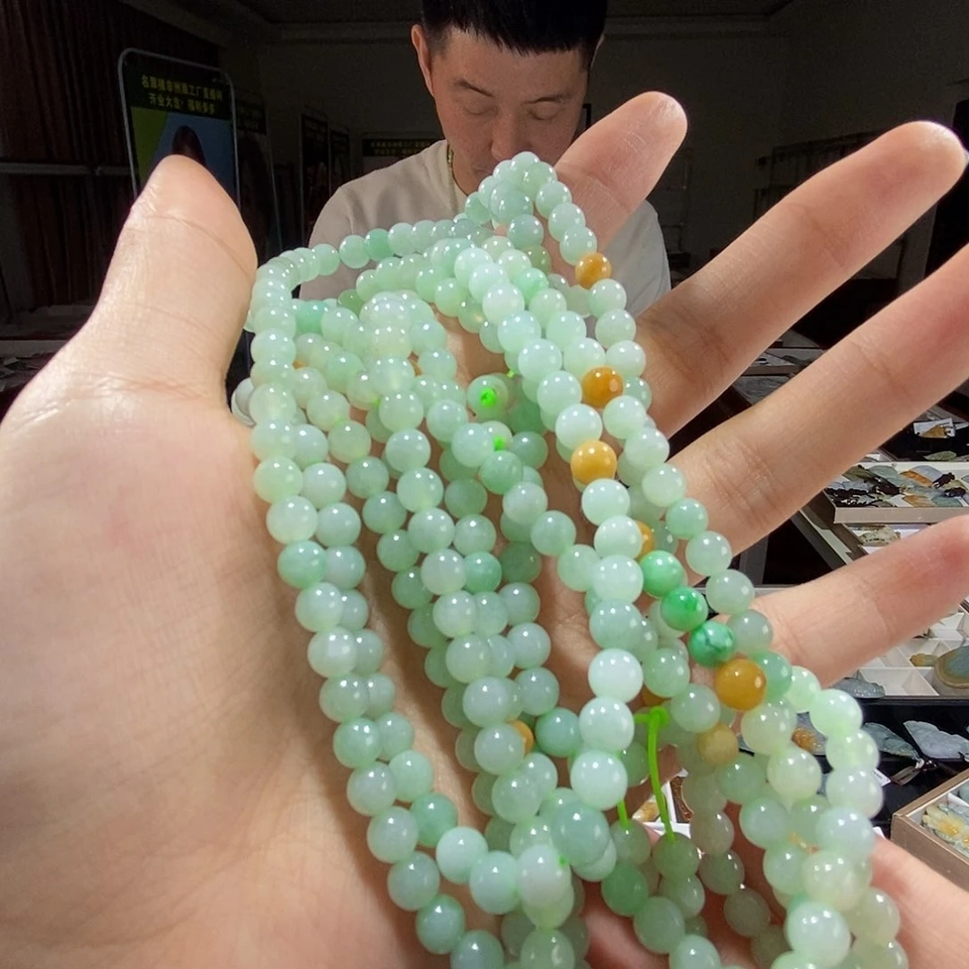 翡翠未镶嵌颈饰多样性仅发一件随机发货