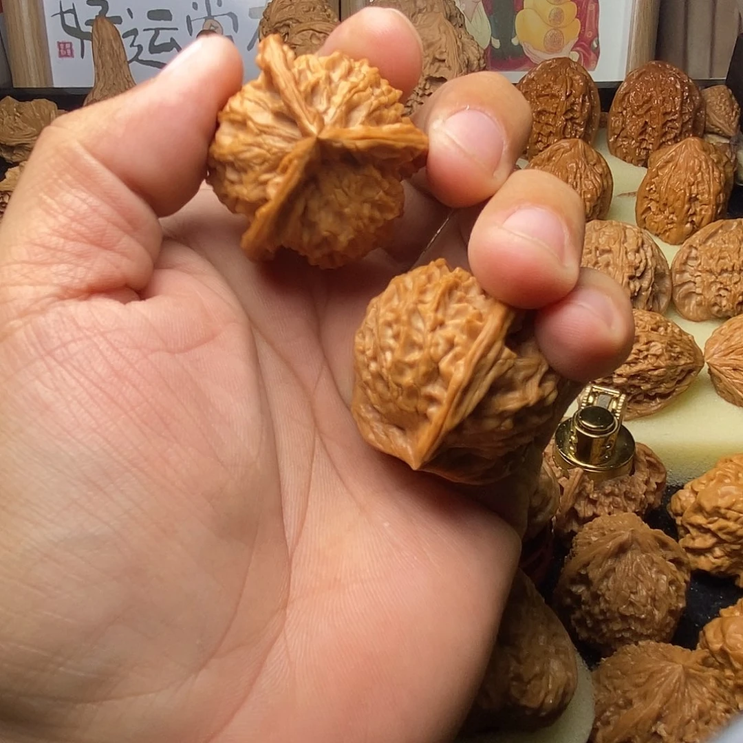 文玩核桃把件基****有盘山