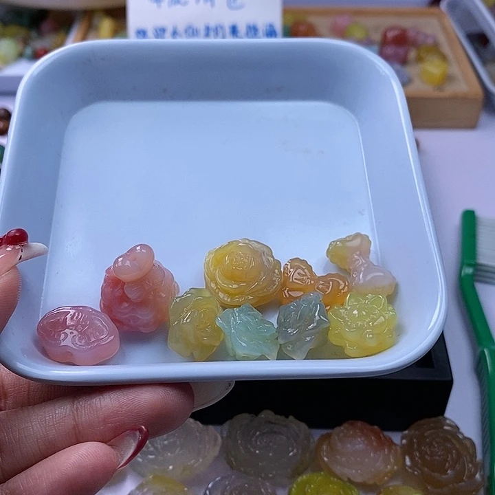 玛瑙/玉髓雕刻件未镶嵌如*