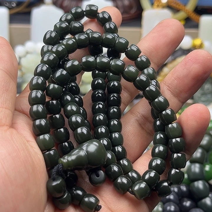 和田玉项链未镶嵌?****酒