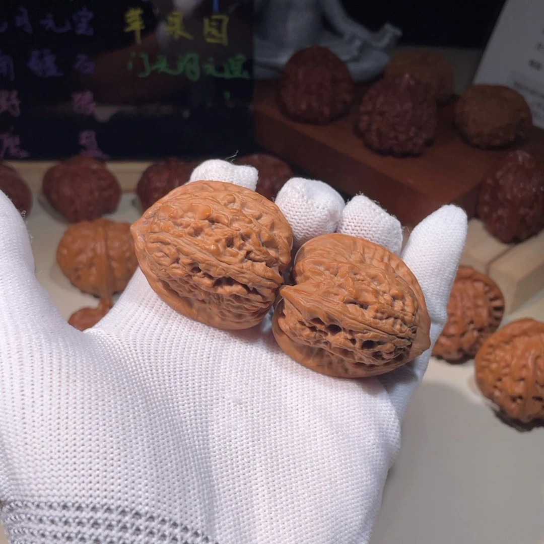 文玩核桃把件赤龙鸡心1298，4036