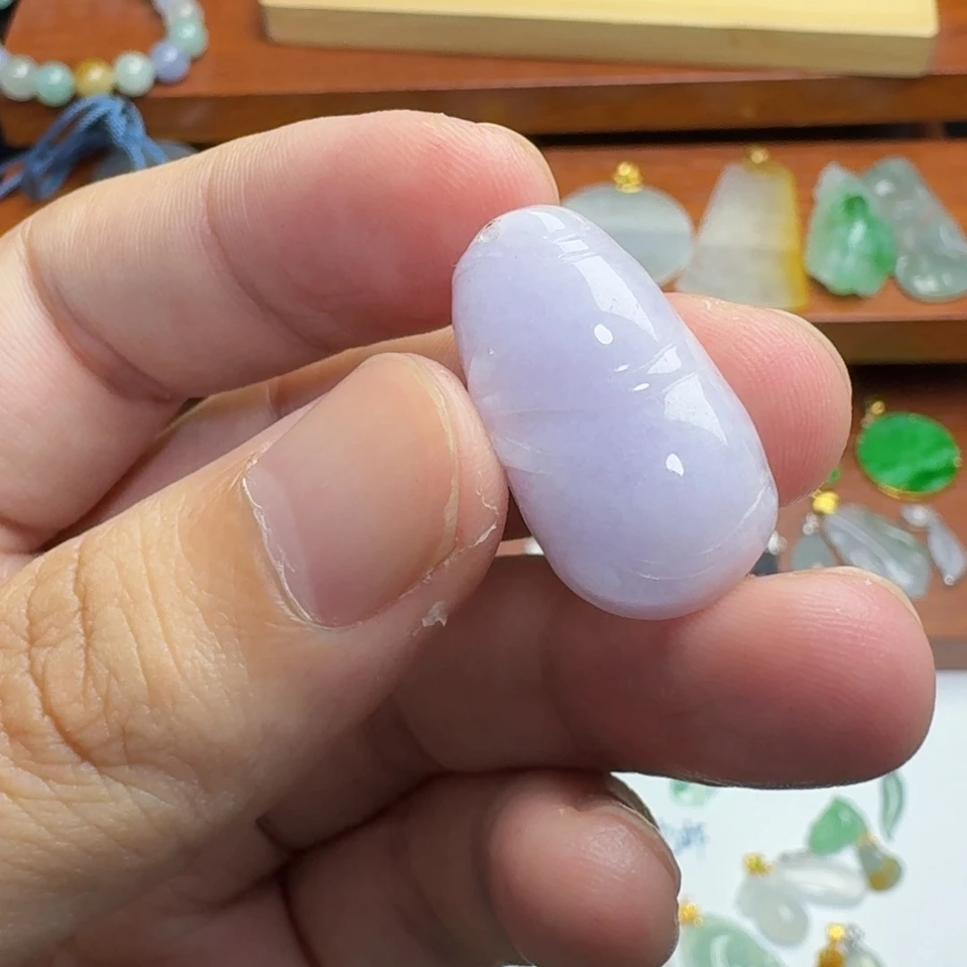 翡翠未镶嵌颈饰竹节