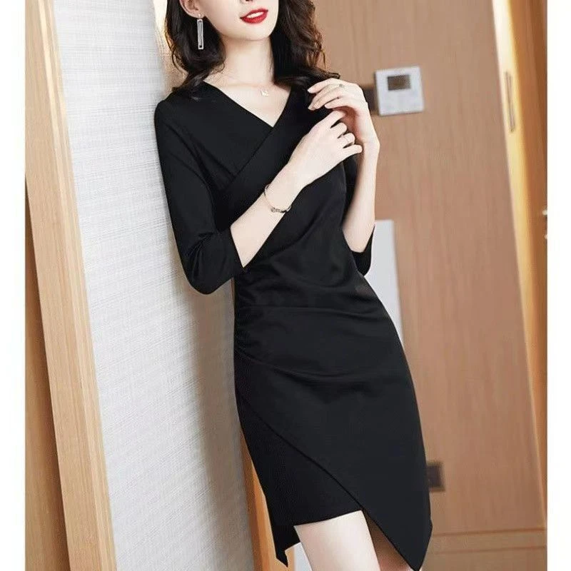 0201名媛连衣裙法式礼服长袖气质女士复古修身小黑裙夏季