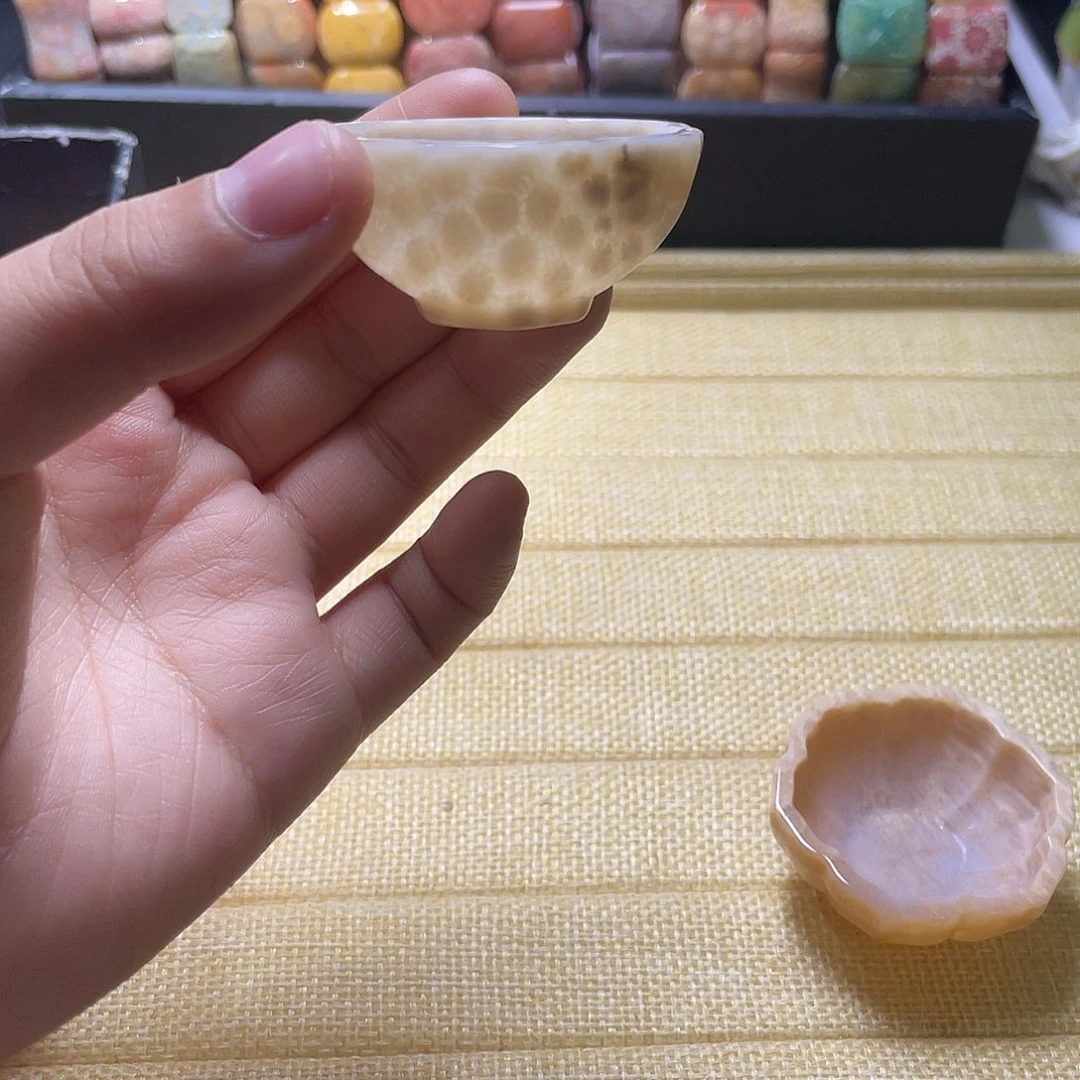硅化玉未镶嵌55-60圈茶杯