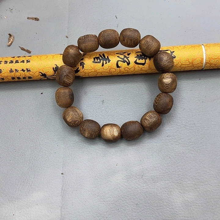 *****沉香沉香碎屑老白棋1.2mm留疤单圈，11克多样性发一