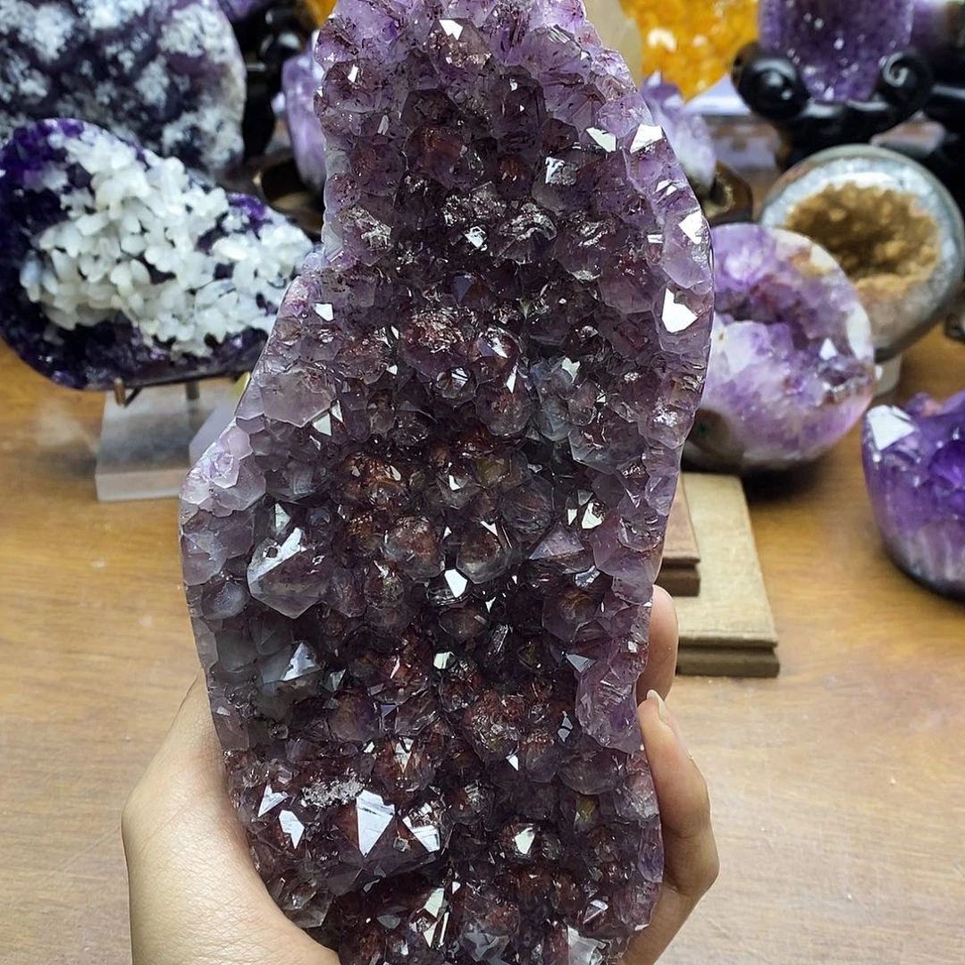 东***王未镶嵌紫晶大型摆件（非配饰）