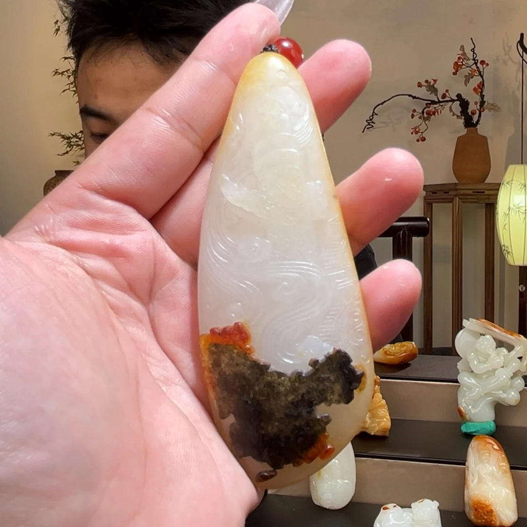 和田玉未镶嵌颈饰章**r