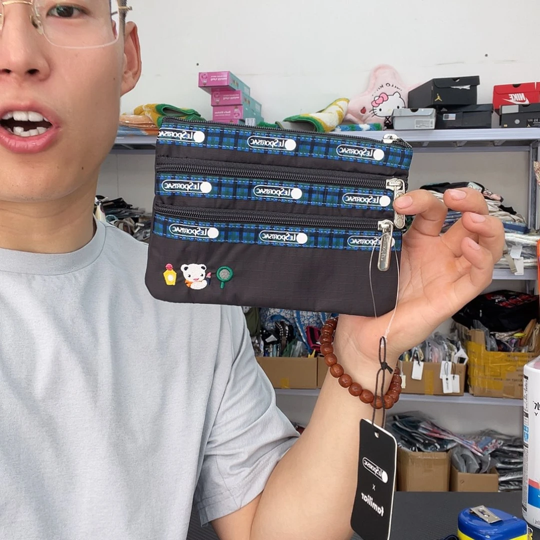 PU化妆包等产品和产品