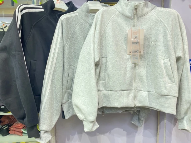 休闲运动时尚外套女款长袖户外宽松百搭春季