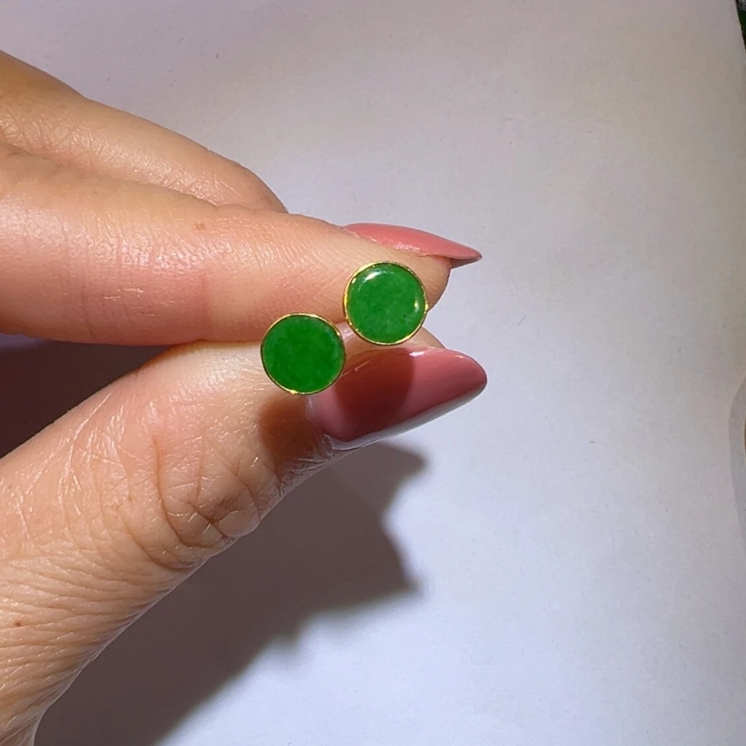 翡翠颈饰18K金镶嵌耳钉