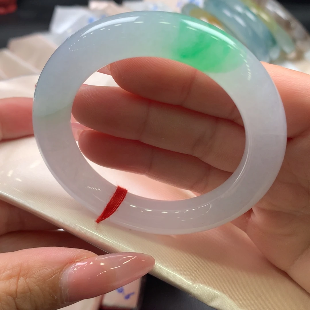 翡翠未镶嵌手镯53.2圆条