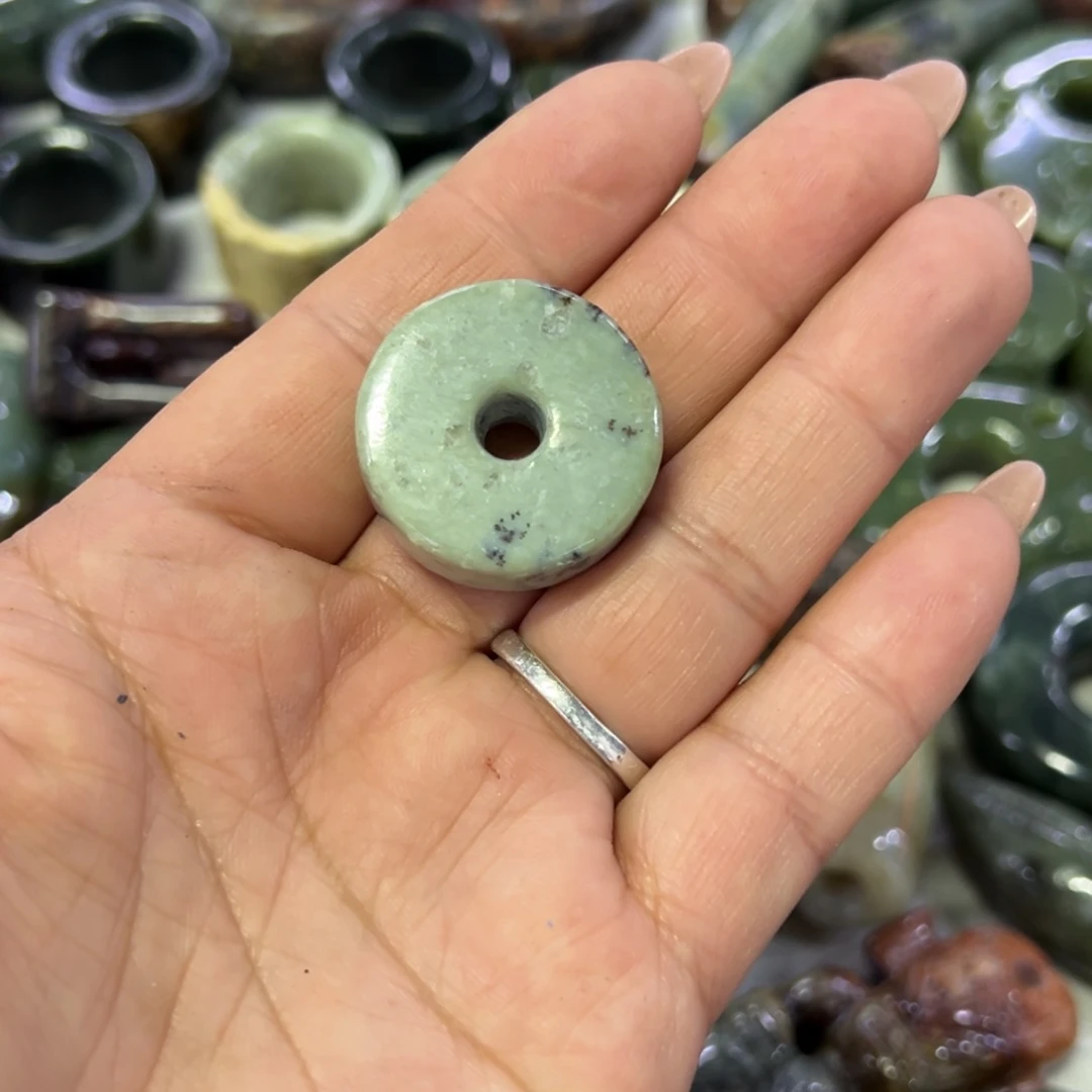 岫岩老玉（透闪石质玉）颈饰未镶嵌海*