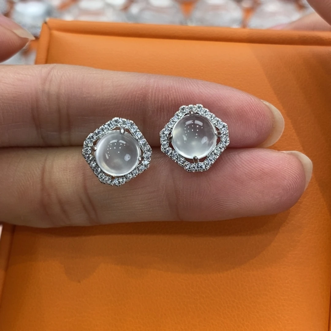 石英质玉吊坠(赠链)合金