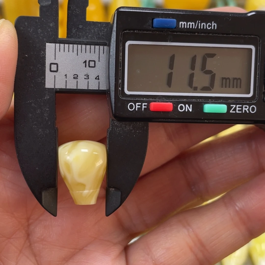 蜜蜡未镶嵌裸石43杂