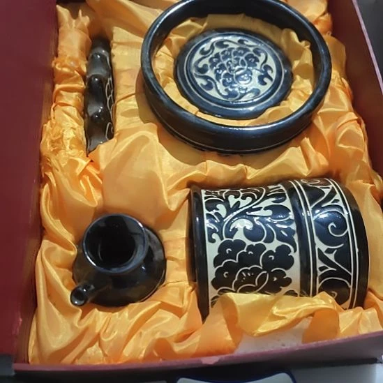 瓷一套五件，黑壳！……