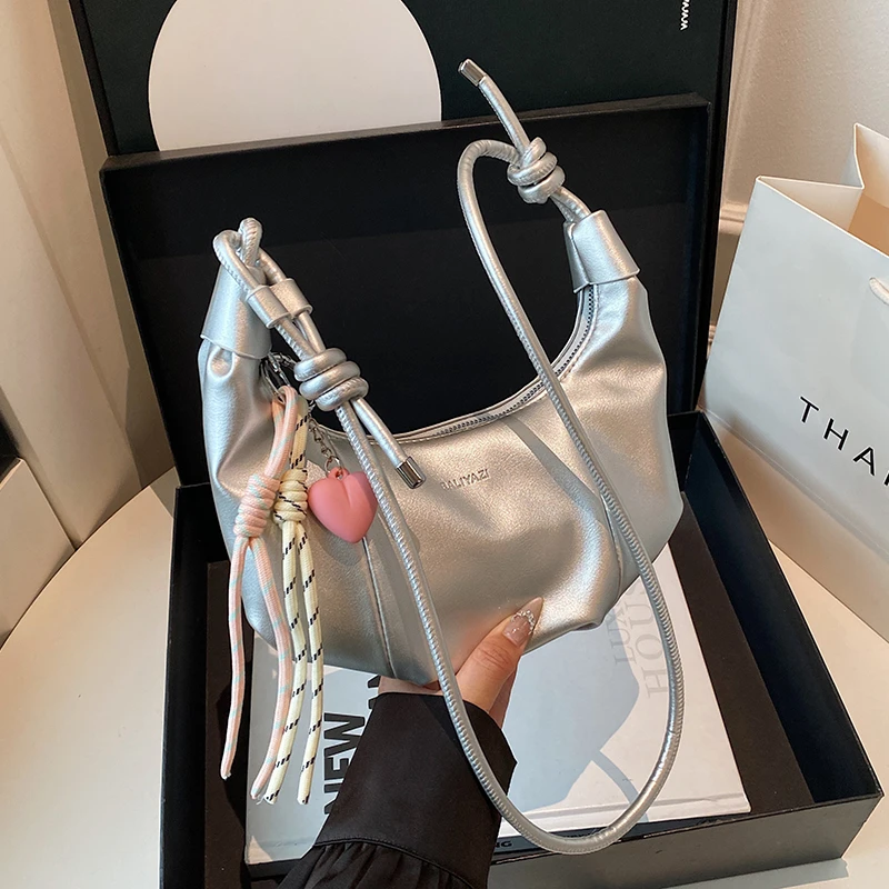 新款时尚百搭潮流女包单肩斜挎包6088银色